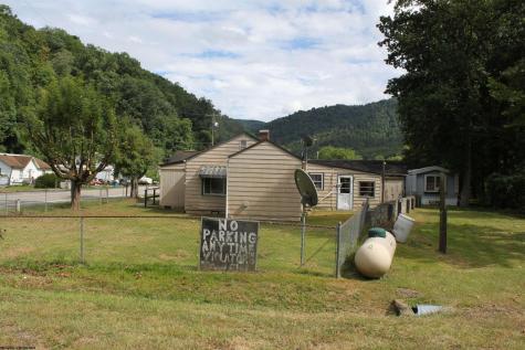 588 Point Mountain Road Webster Springs WV 26288