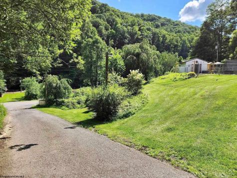 23 Whispering Willow Drive Montrose WV 26283