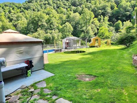23 Whispering Willow Drive Montrose WV 26283