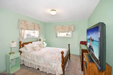 141 Estate Drive Morgantown WV 26508
