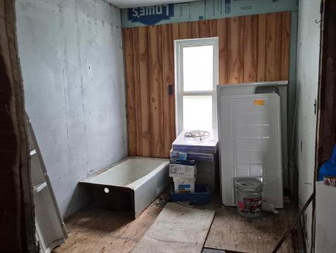 27 N Wilson Street Junior WV 26275