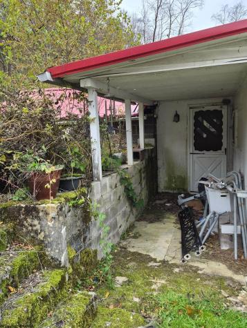 27 N Wilson Street Junior WV 26275