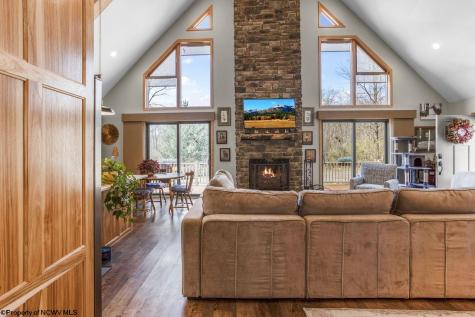 442 Grosbeak Drive Terra Alta WV 26764