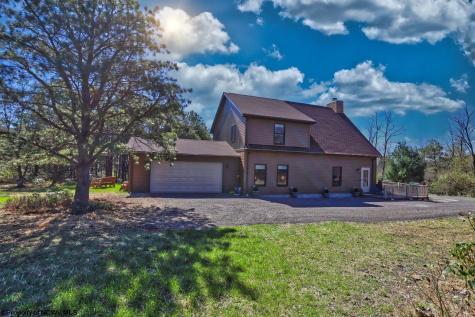 442 Grosbeak Drive Terra Alta WV 26764