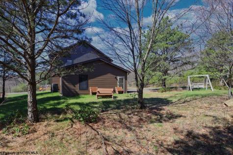 442 Grosbeak Drive Terra Alta WV 26764