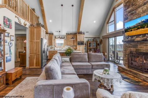 442 Grosbeak Drive Terra Alta WV 26764