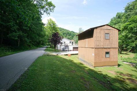 4667 Saint Clara Road Alum Bridge WV 26321