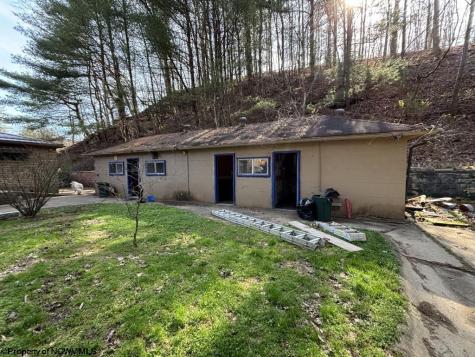 2826 Buckhannon Pike Mount Clare WV 26408