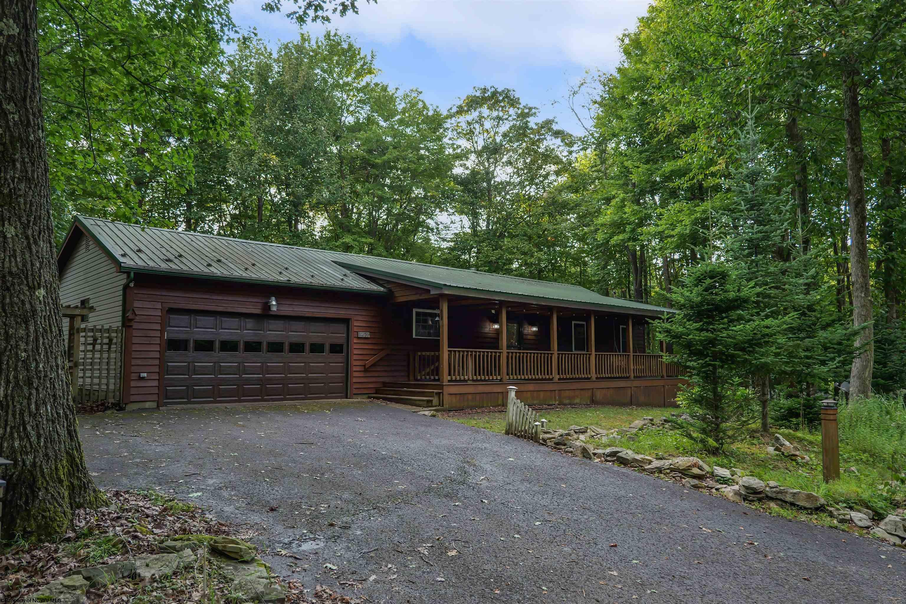 1471 E Alpine Drive Terra Alta WV 26764
