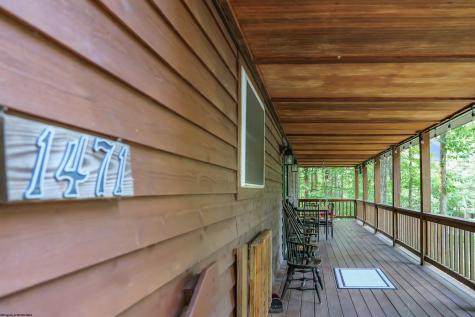 1471 E Alpine Drive Terra Alta WV 26764