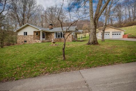 223 Ridge Farm Road Rivesville WV 26588