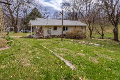223 Ridge Farm Road Rivesville WV 26588