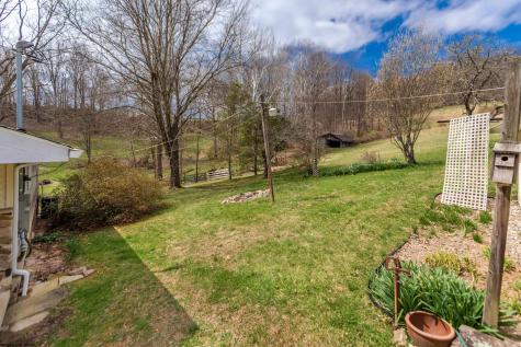 223 Ridge Farm Road Rivesville WV 26588