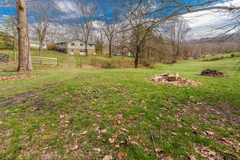 223 Ridge Farm Road Rivesville WV 26588
