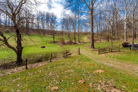 223 Ridge Farm Road Rivesville WV 26588