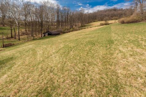 223 Ridge Farm Road Rivesville WV 26588