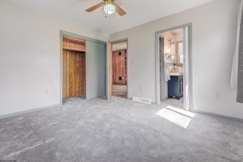 223 Ridge Farm Road Rivesville WV 26588