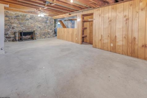 223 Ridge Farm Road Rivesville WV 26588