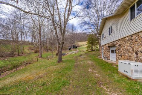223 Ridge Farm Road Rivesville WV 26588