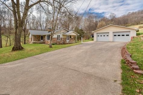 223 Ridge Farm Road Rivesville WV 26588