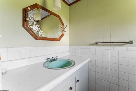 133 Cryster Lane Morgantown WV 26508