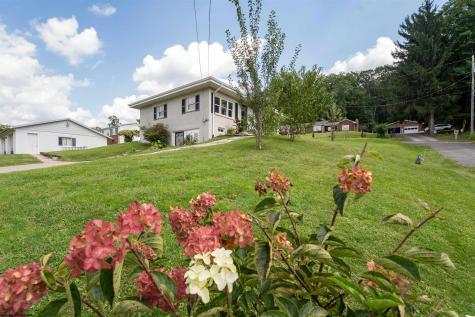 133 Cryster Lane Morgantown WV 26508