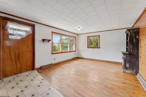 133 Cryster Lane Morgantown WV 26508