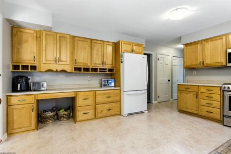 41 Chardonnay Drive Morgantown WV 26508-9313