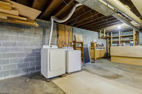 6 Leasure Lane Bruceton Mills WV 26525