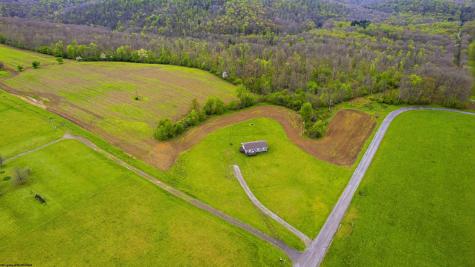 6 Leasure Lane Bruceton Mills WV 26525
