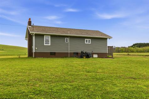 6 Leasure Lane Bruceton Mills WV 26525