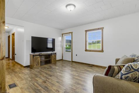 6 Leasure Lane Bruceton Mills WV 26525