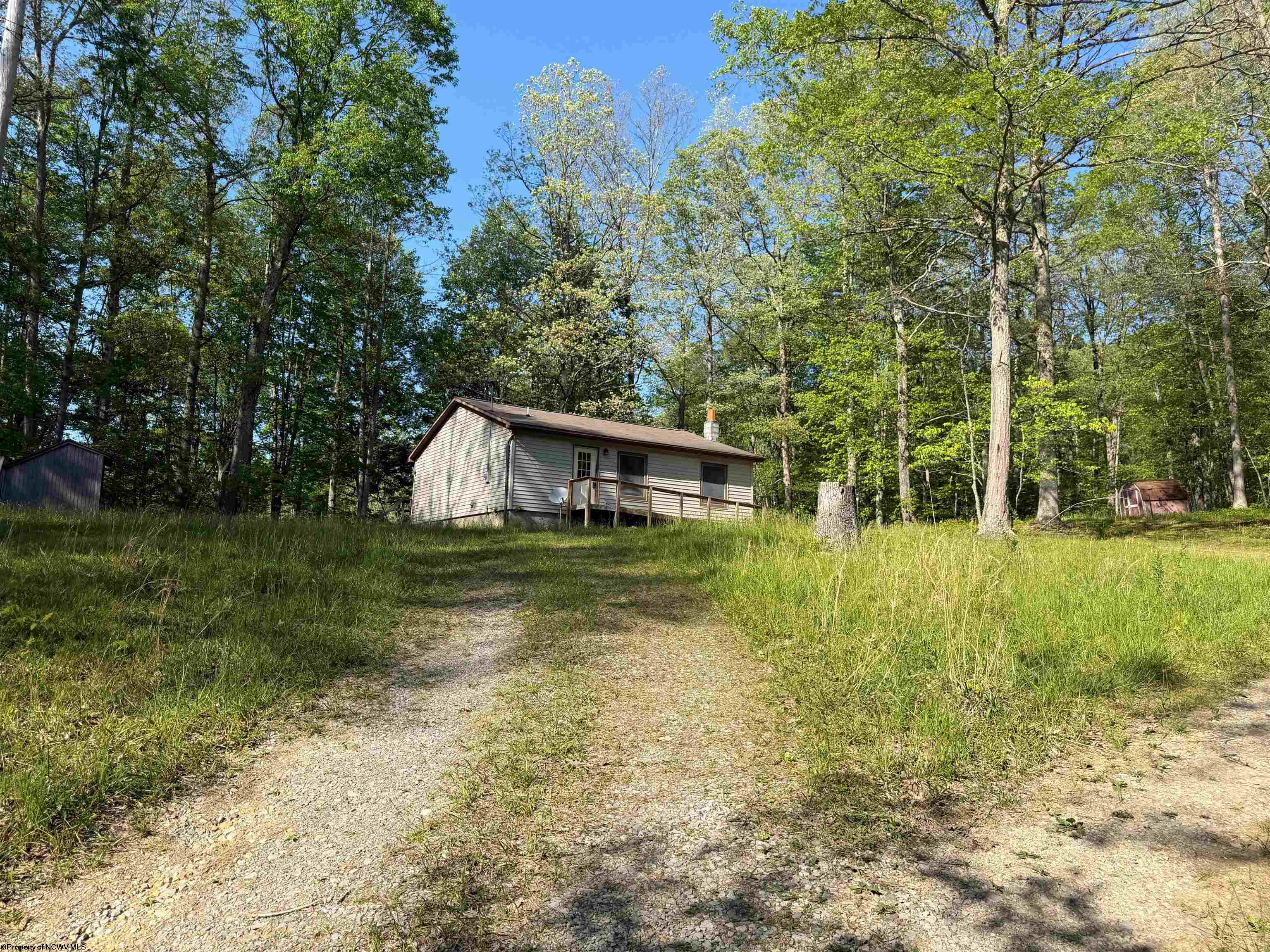 10518 Morgantown Pike Philippi WV 26416