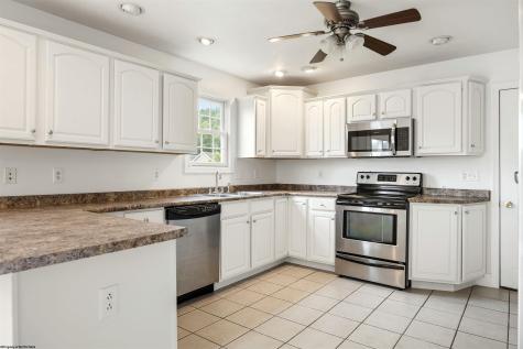 428 Arabela Court Morgantown WV 26508