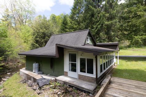 1308 Pleasure Valley Road Montrose WV 26283