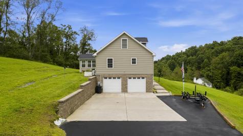 713 Stonecrest Drive Grafton WV 26354