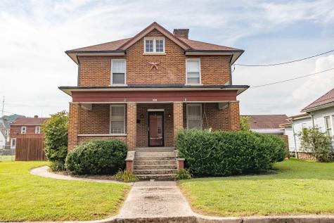 339 Court Avenue Weston WV 26452