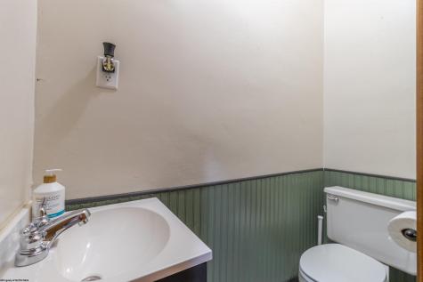 339 Court Avenue Weston WV 26452