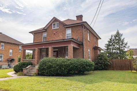 339 Court Avenue Weston WV 26452