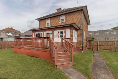 339 Court Avenue Weston WV 26452