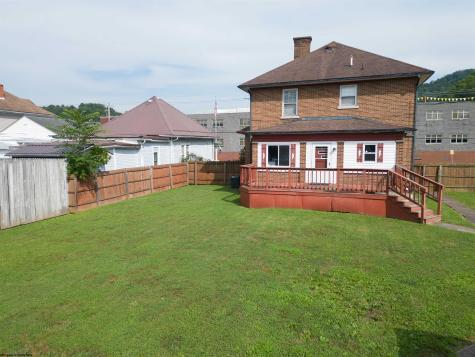 339 Court Avenue Weston WV 26452
