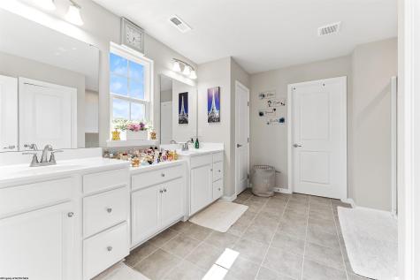 231 Falling Water Lane Morgantown WV 26508