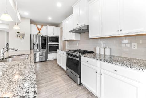 231 Falling Water Lane Morgantown WV 26508