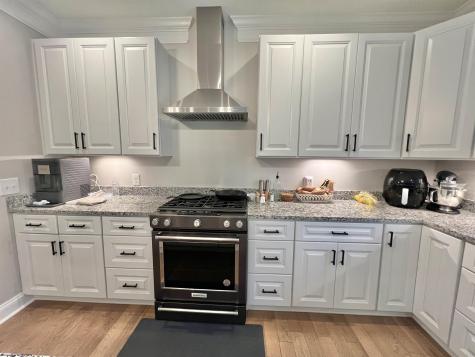 48 Turquoise Way Bridgeport WV 26330-0000