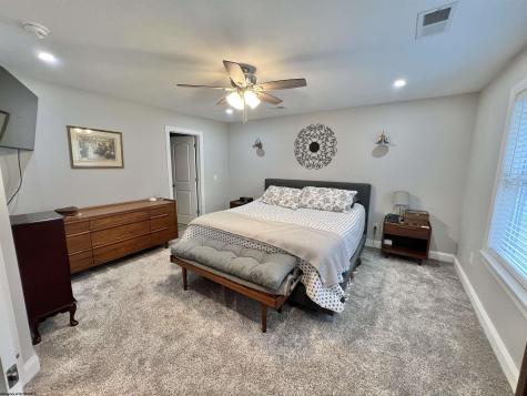 48 Turquoise Way Bridgeport WV 26330-0000