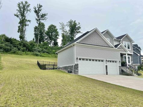48 Turquoise Way Bridgeport WV 26330-0000