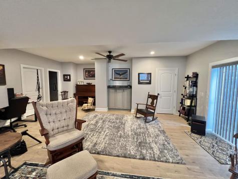 48 Turquoise Way Bridgeport WV 26330-0000