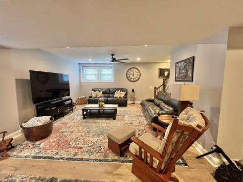 48 Turquoise Way Bridgeport WV 26330-0000