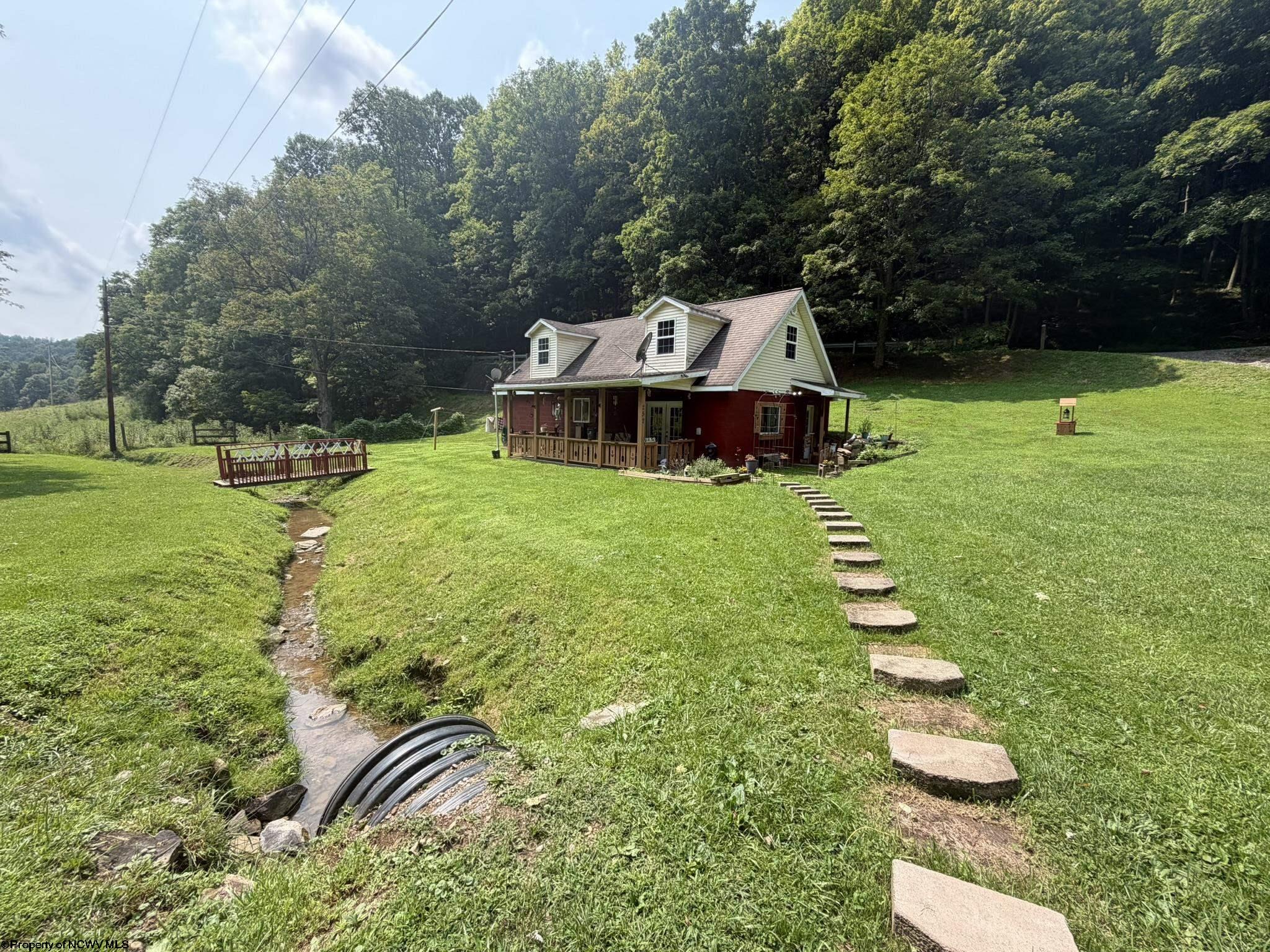 252 Gateway Road Wallace WV 26448
