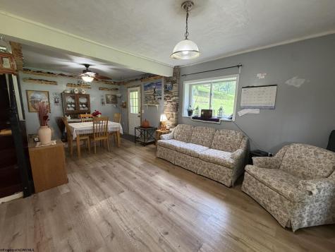 252 Gateway Road Wallace WV 26448